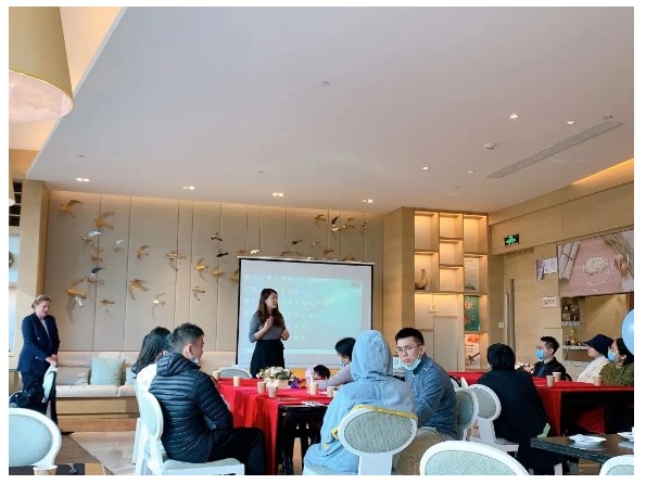 多语言学习免费讲座精彩回顾，校长与宝妈亲切分享早教知识2