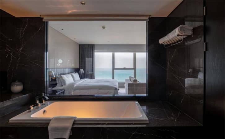 禧月荟强势入驻青岛，高奢护理邂逅一线海景5