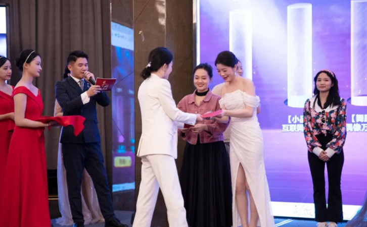 精彩回顾|2023年度禧月荟月子中心企业年会圆满落幕！18