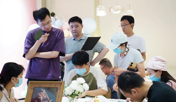 深圳月子中心非遗烧箔画&双11活动重磅来袭3